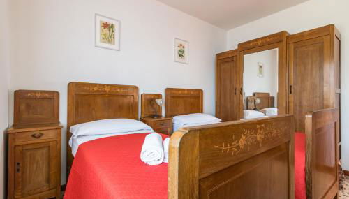 Apartment Alex 1 in Domaso - Photo 2, wardrobe