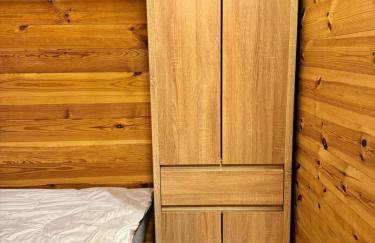 Domek nad jeziorem z własnym pomostem - Foto 12