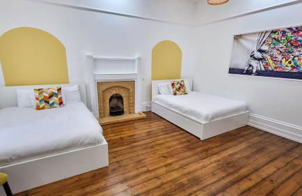 Ashton Mansion, Sleeps 20, Free Parking - Foto 8