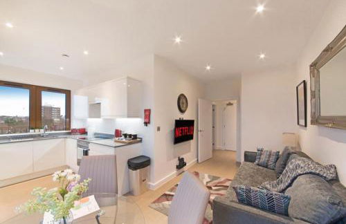 LillyRose Serviced Apartments - St Albans City Centre, Parking - Photo 21