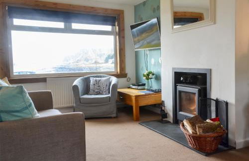 Seaview Cottage - Photo 2