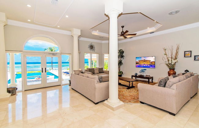 Blue Water Villa - Photo 2