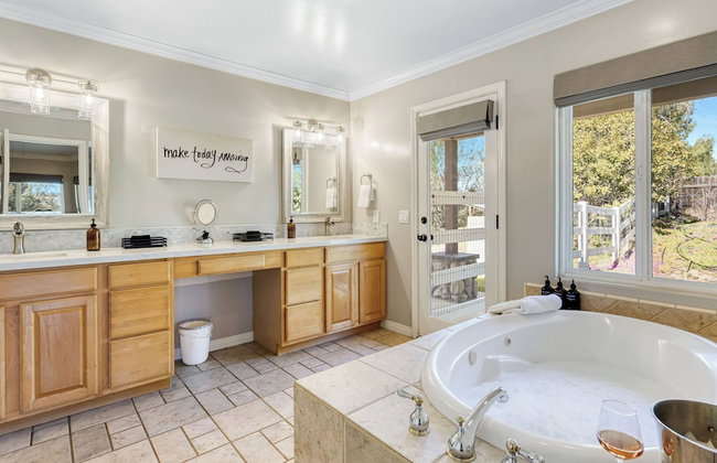 Temecula Wine Country Home w/ Pool, Hot Tub, Game Room & Vineyard Views - Foto 108