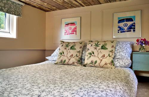 Extraordinary Huts Ltd - Photo 33