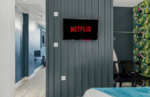 #115 ModernCity Escape Central Apartment- 10 mins to Royal Albert Dock Liverpool- Sleeps 4 - "Perfect for contractors and Families " - Foto 22