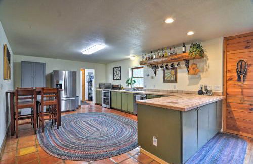 The Pinecone Palace with Hiking Trail Access! - Foto 7