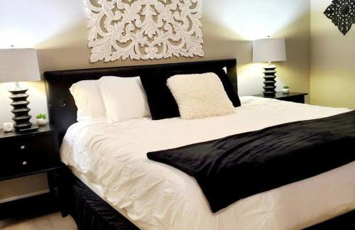 Spacious 2 bed 2 bath, Pool, Hottub, Wifi, 24 hr Fitness, Parking - Foto 8