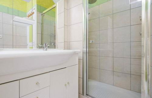 Maison 3* à l'Ile Grande, 200m plages, 6 pers, WIFI, parking, BBQ, proche GR34 - FR-1-368-187 - Foto 4