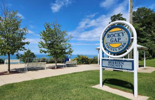 Riverside Retreat - Photo 25