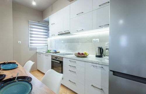 Veria Panorama Luxury Suite with Garden 2 - Photo 2