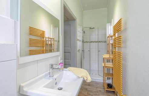 Gorgeous Apartment In Krakow Am See - Foto 11