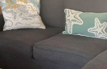 Dog-Friendly Cottage with Backyard & Beach Vibes! - Foto 29