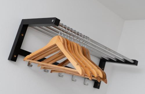 Lovely Home Near Canal, Park, & Central MK - Foto 29