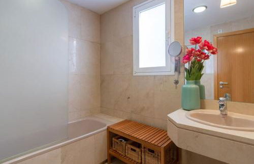 Vivienda con zona de trabajo, piscina y parking - Foto 21