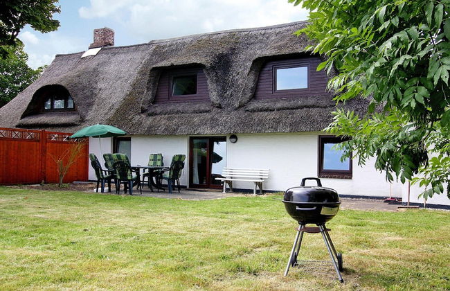 Holiday Home on the Dike, Busum - Foto 1