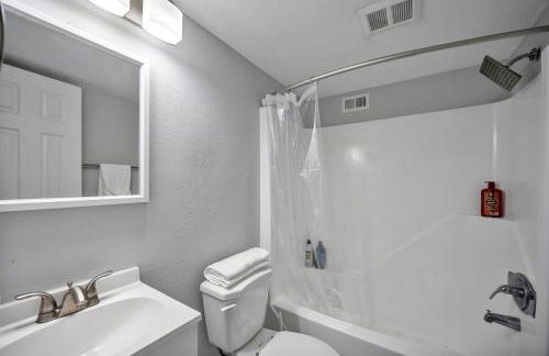 Duke - Pet Friendly 1BR with Gym & Pool - Foto 3