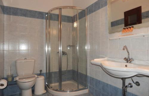 Classic seaside apartment in Tinos - Photo 8