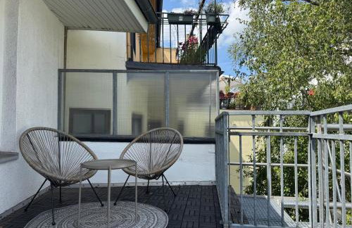 SuperHosts PARKPLATZ - Zentrum - TERRASSE - King-Bett - NETFLIX - Foto 8