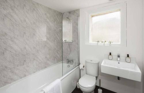 Elegant 5 bed house with parking- Photo ID Required - Foto 11