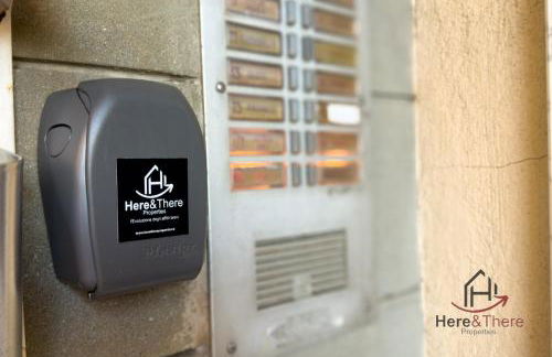 Beaches 1 min away - Free WiFi - Smart TV - AC - Foto 20