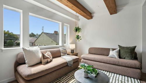 Kerns 6BR - New Spanish Style Group Stay - Photo 2