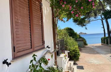 So close to the sea - Foto 1