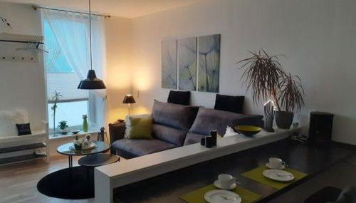 Op-England-I-mit-Terrasse-grossem-Garten - Foto 4