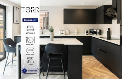 Luxury 4BDR House By Torr Property Group Short Lets & Serviced Accommodation With Free Gated Secure Parking & Private Patio Garden Liverpool - Foto 1