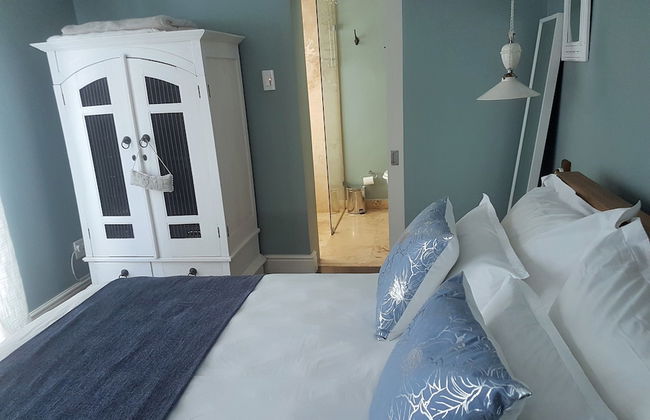 Purple House - Photo 6