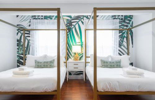 Cherry Suites 2BR Apt w W D Arcade Machine - Foto 2