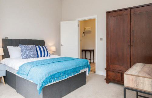 Beautiful 2 bed terrace flat close to Greenwich - Pass the Keys - Photo 40