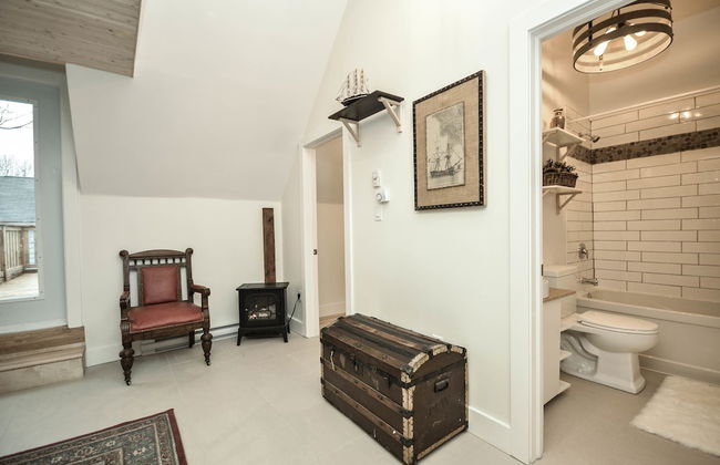 M. Hooper Downtown Luxury - Photo 1