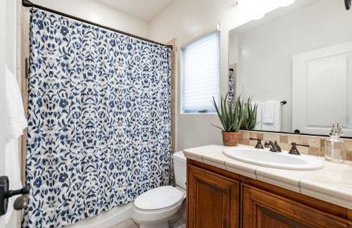 Your Home in San Diego - Two-car Garage - Foto 51