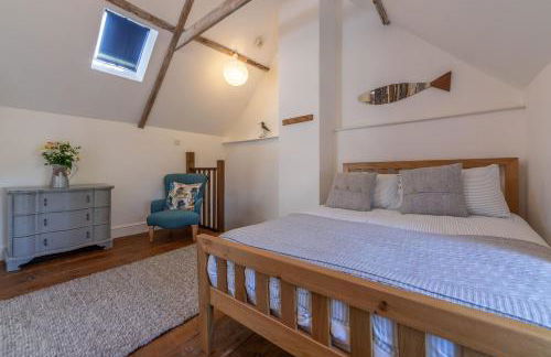 Field Row - Photo 34