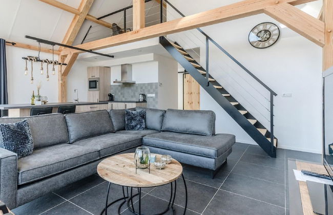 Chic Thatched-roof Stay - Foto 6