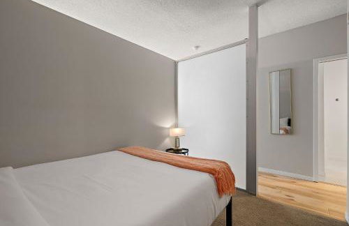 CozySuites Mill District with pool gym #13 - Foto 9