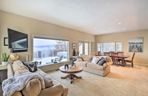 Peaceful Lakeside Retreat with Deck and Amazing Views! - Foto 2