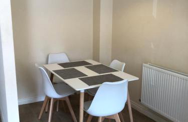 Spring House - Staycation - Perfect for Contractors & Families - 2 Parking Spaces - Foto 13