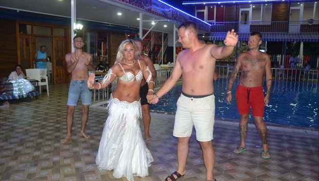 Take part in a belly dance show