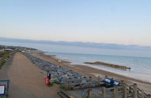 Modern & Homley 3BR Caravan - Foto 27