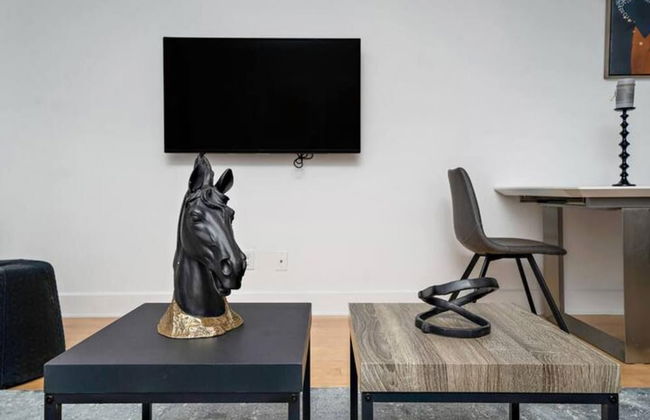 3 Bedroom Penthouse Great for Family Vacation - Photo 36