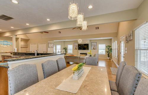 Saltwater Pool! Epic Galveston Bay Group Getaway! - Foto 12