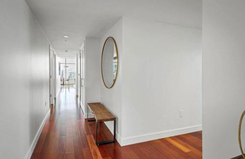 Panoramic Bay and City Views - 2BR, Pool, Gym, Parking - Foto 26