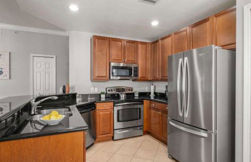 Pool Golf Course view & Reunion 6MI to Disney - Foto 18