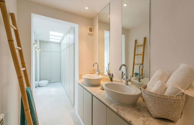 Exquisite Villa With Parking Space - Foto 15