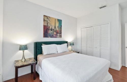 Huge Screened Patio That Overlooks Lake Buck, Near Famous Attractions!! - Foto 13