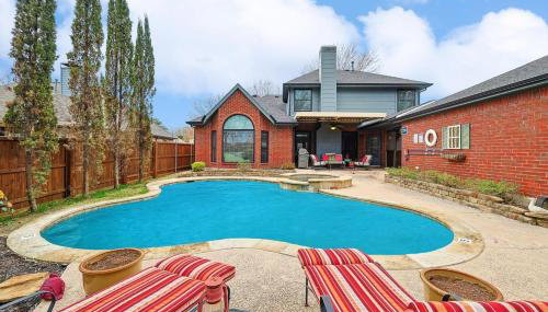 DFW Getaway - 4 Bedrooms Pool Oasis Media Room - Foto 1