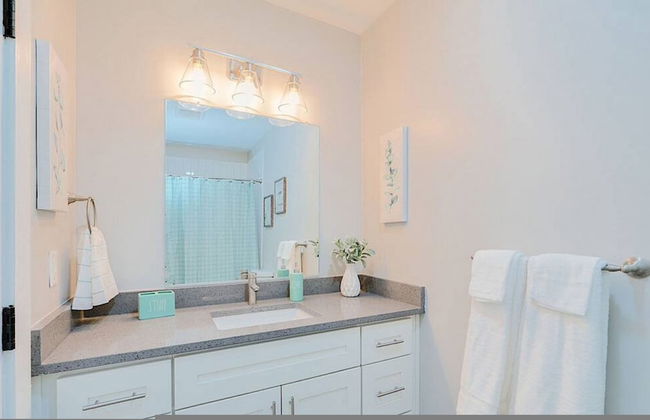 The Speakeasy Downtown Newport News - Foto 11