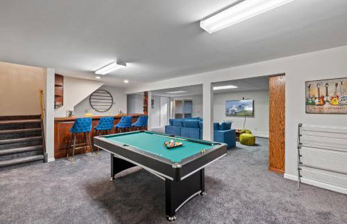 Huge Retreat w Alaska King, Pool & Jacuzzi Tub Indoor - Foto 23