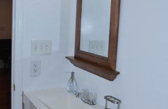 Handsome Home Renovated - close to Metro - Foto 24